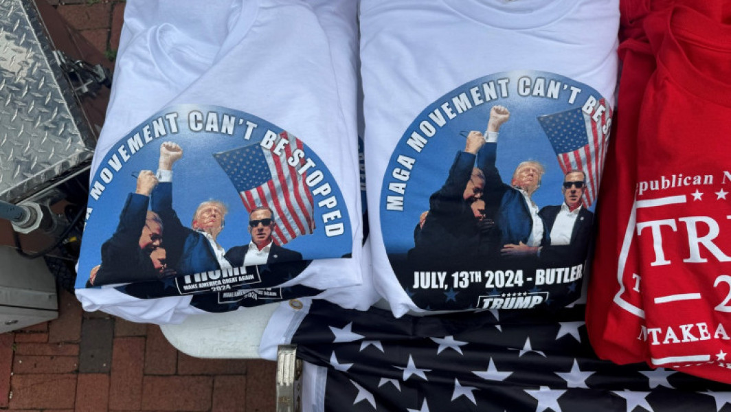 Tentativa de asasinat asupra lui Donald Trump generează un val de produse online