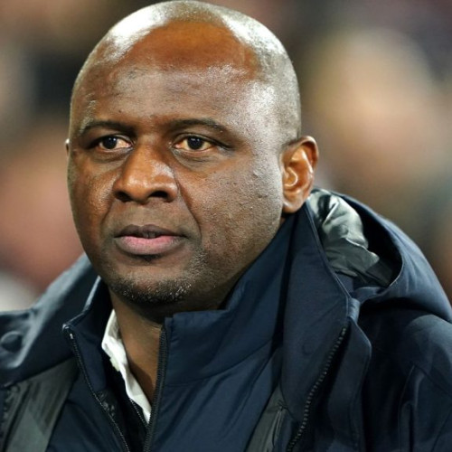 RC Strasbourg se desparte de antrenorul Patrick Vieira