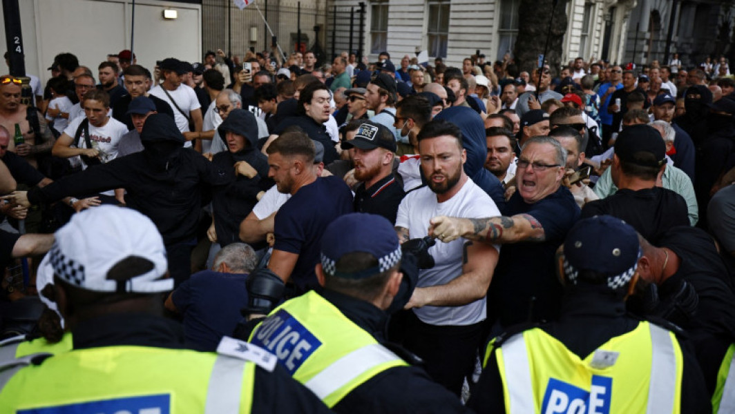 Protest violent pe Downing Street în urma atacului din Southport