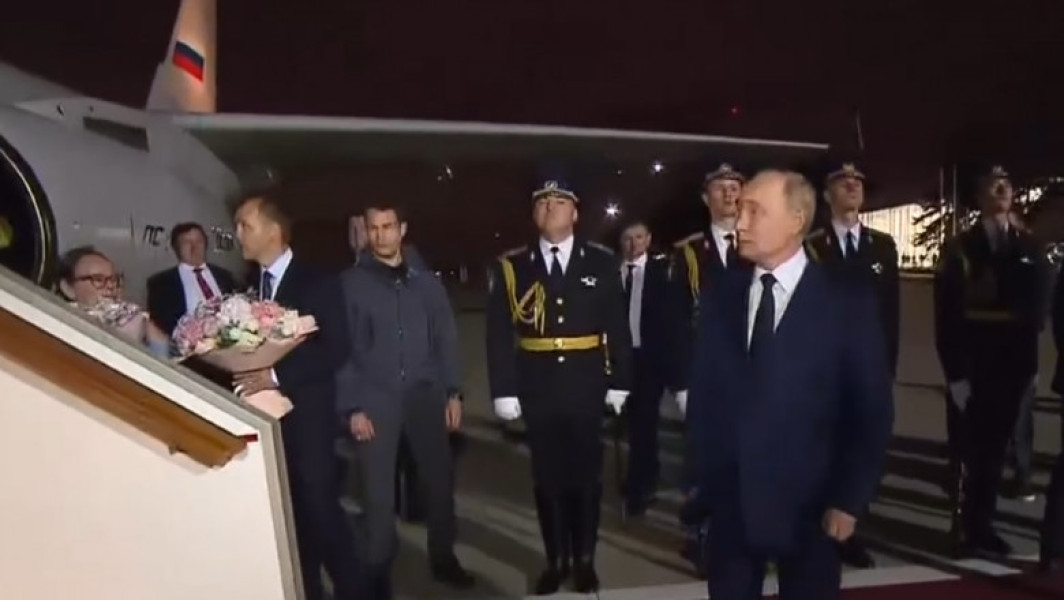 Putin primește cetățenii ruși eliberați în urma schimbului de deținuți cu Occidentul