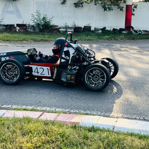 Echipa T.U.Iasi Racing câștigă competiția Formula Student România 2024