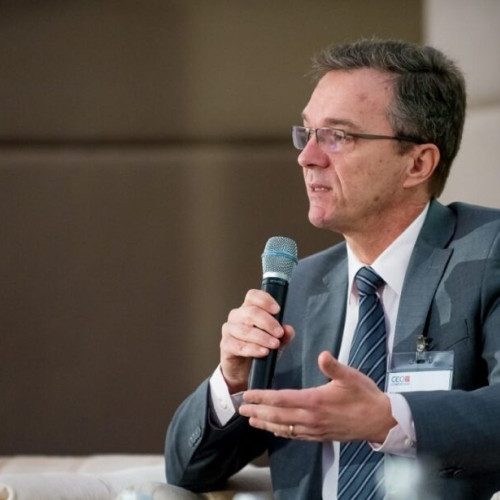 Analiștii economici avertizează asupra consumului excesiv și efectelor negative în România