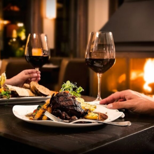 Profitul restaurantelor din România scade pentru prima dată după pandemie