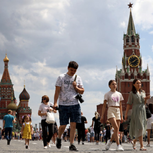 Deputații ruși examinează un proiect de lege care interzice stilul de viață fără copii