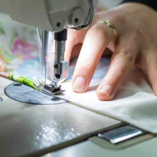 Declinează industria textilelor și confecțiilor în România