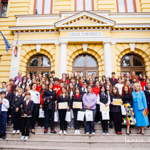 Colegiul Negruzzi sărbătorește 129 de ani de educație și cultură