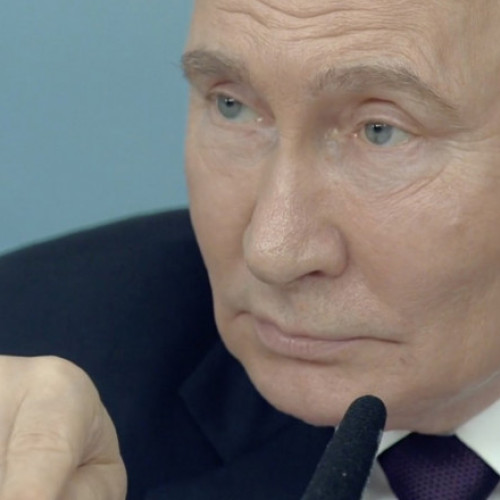 Vladimir Putin și Masud Pezeshkian se întâlnesc pentru prima dată la Ashabad