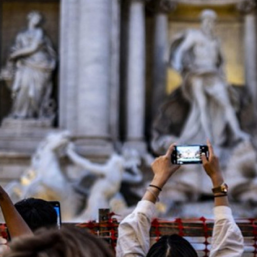Fontana di Trevi va beneficia de lucrări de renovare și acces controlat pentru vizitatori