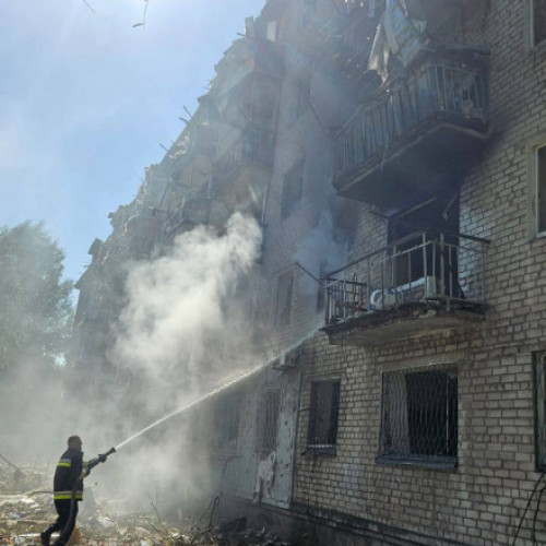 Atac cu rachete în Dnipro: trei civili uciși și 18 răniți