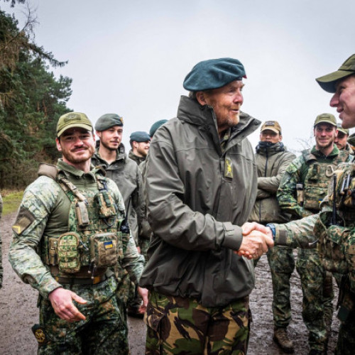 Regatul Unit ia în considerare trimiterea de trupe în Ucraina pentru instruirea recruților