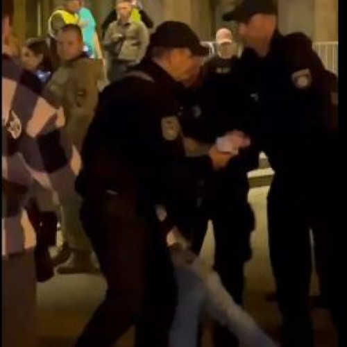 Ofițerii de recrutare din Ucraina efectuează razii în localuri și săli de concerte