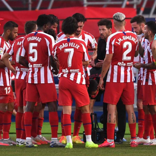 Atletico Madrid suspendă pe viață zece suporteri pentru comportament rasist și violent