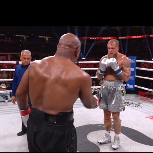 Jake Paul l-a învins pe Mike Tyson într-o luptă între generații