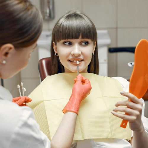 Fatetele dentare: soluția ideală pentru un zâmbet perfect la un preț accesibil