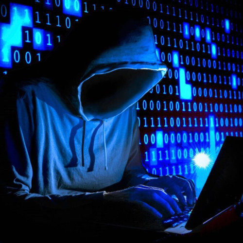 Hackeri chinezi vizează furnizorii americani de telecomunicații pentru a spiona oficiali de rang înalt