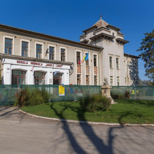 Elevii Colegiului Național Pedagogic &quot;Vasile Lupu&quot; ar putea începe semestrul în noua școală modulară