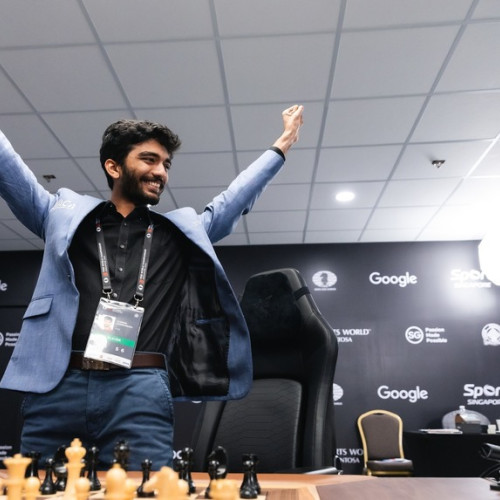 Gukesh Dommaraju devine cel mai tânăr campion mondial la șah clasic