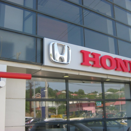 Procesul Hachi Motors: Între acuzații de înșelăciune și faliment
