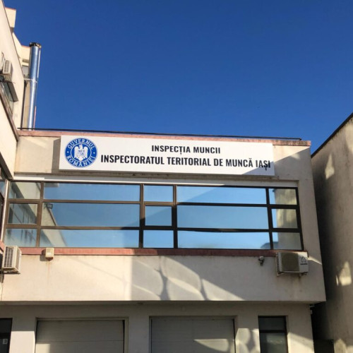 Noi plecări de angajați din instituțiile ieșene