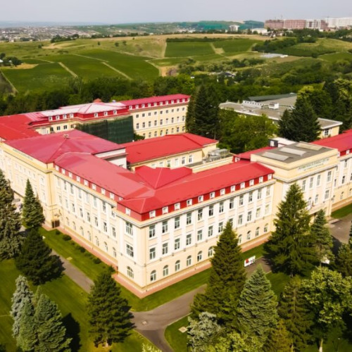 Burse pentru aproape 40% dintre studenții Universității de Științele Vieții „Ion Ionescu de la Brad” din Iași