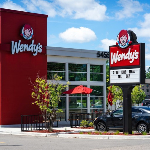 Wendy's își începe activitatea în România