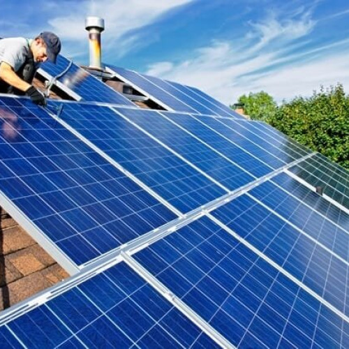 Capacitatea de producție a prosumatorilor de energie electrică a crescut semnificativ