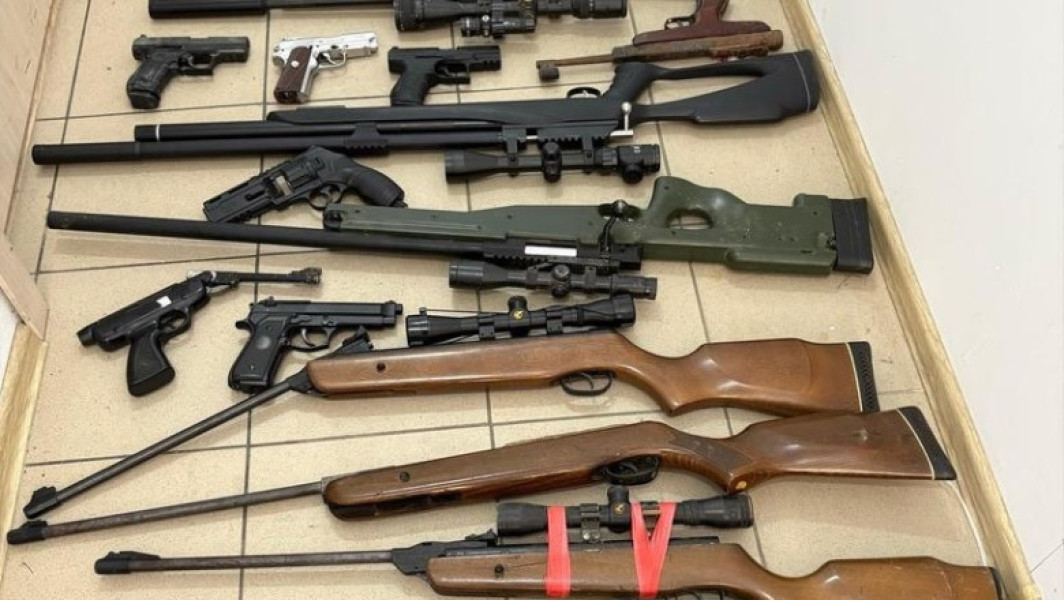 37 de percheziții efectuate de poliție în Brașov pentru arme deținute ilegal