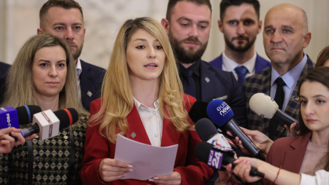 Deputații și senatorii demisionari din Partidul Oamenilor Tineri își declară independența