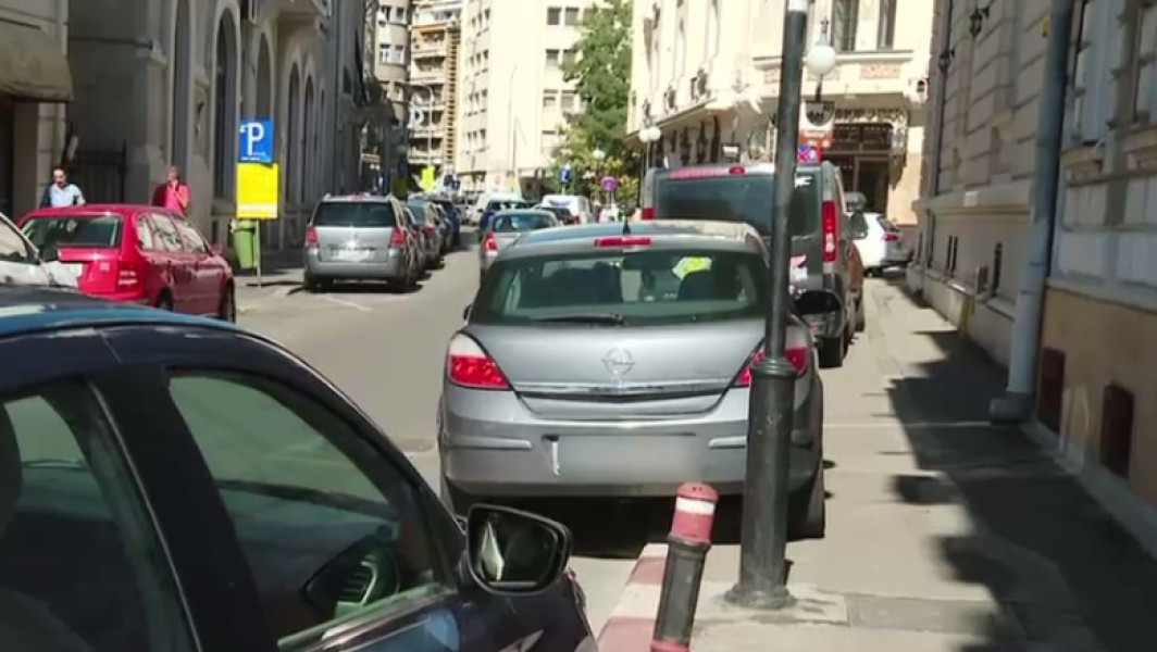 Conflicte silentioase pe străzile Capitalei, cu riscuri pentru cei care ocupă abuziv locurile de parcare