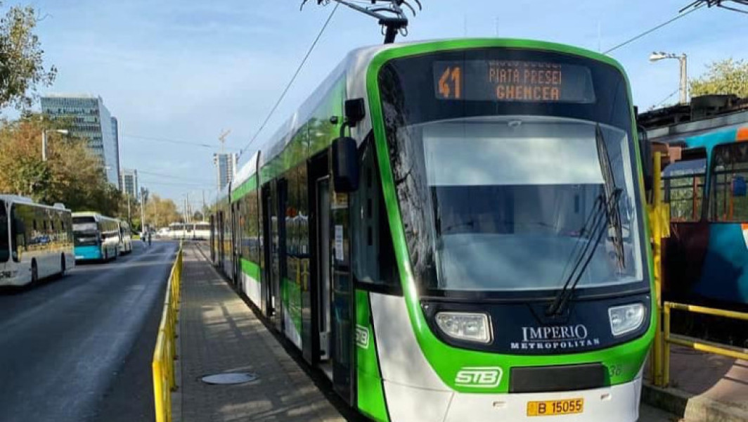 Avarii la reteaua electrica afecteaza circulatia tramvaielor si a troleibuzelor in Bucuresti