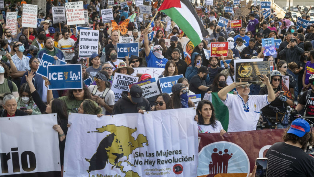 Confruntări tense în centrul orașului Los Angeles în urma raidurilor antiimigratie