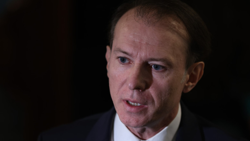 PNL trebuie să părăsească urgent negocierile legate de guvernare, susține fostul premier Florin Citu, deoarece în discuții se discută despre creșterea taxelor, indiferent de tipul acestora. Acesta a afirmat pe Facebook că, sub conducerea PNL, taxele au crescut în fiecare an între 2022 și 2025. Potrivit lui Citu, consecințele sunt vizibile: investițiile au scăzut, antreprenorii se simt sufocați iar încrederea în fiscalitate a fost zdruncinată.