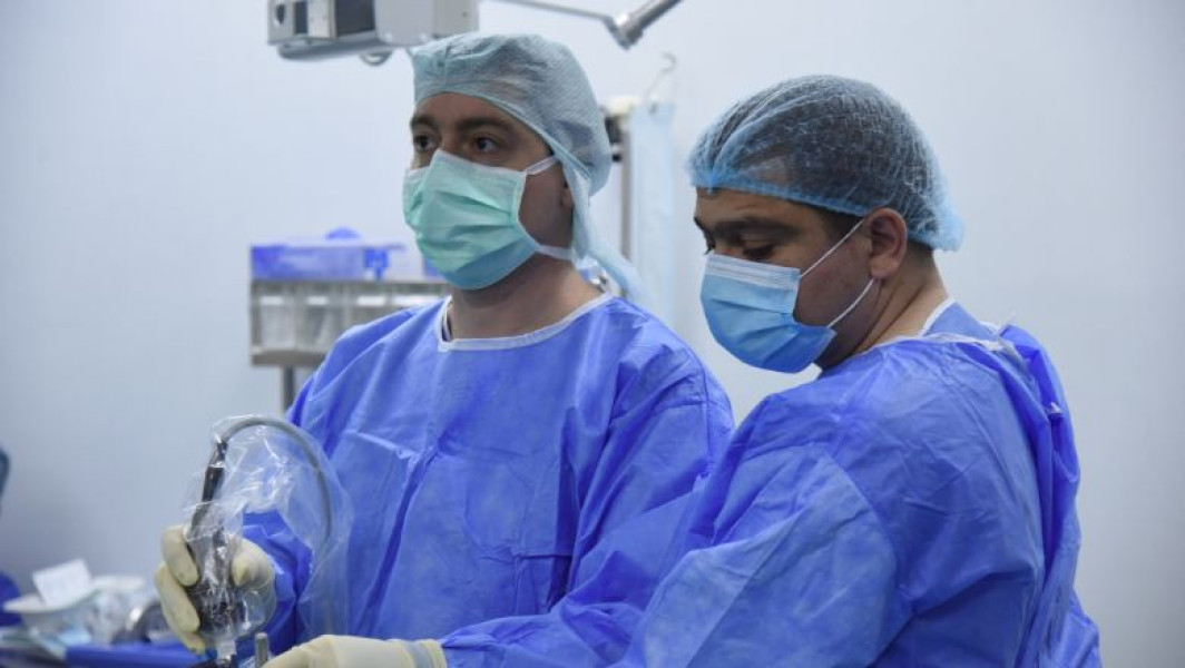 Adriana s-a recuperat rapid după o intervenție ortopedică la SANADOR