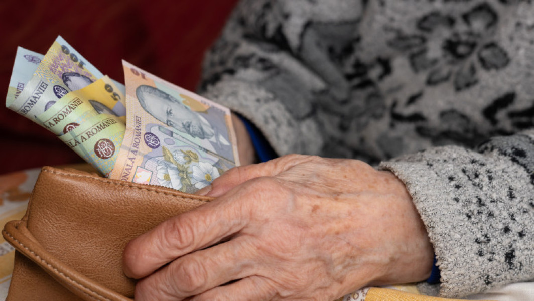 Creșterea pensiilor și scăderea numărului de pensionari în primul trimestru din 2025