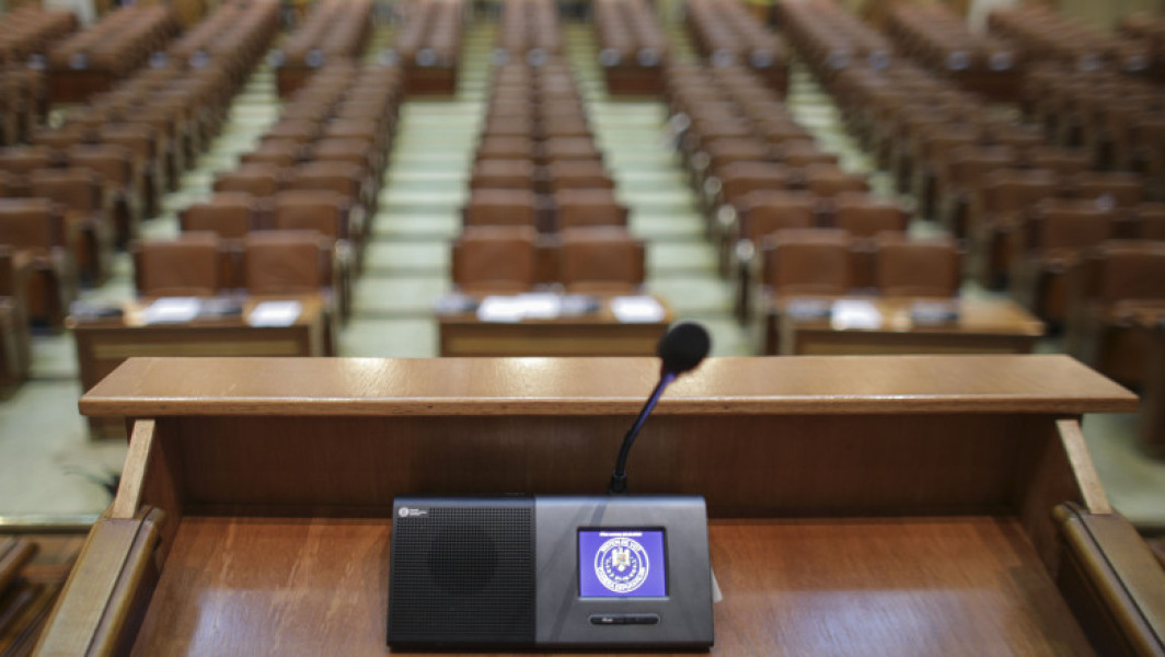 Autoturismele repartizate comisiilor parlamentare vor fi retrase în perioada vacanței parlamentare