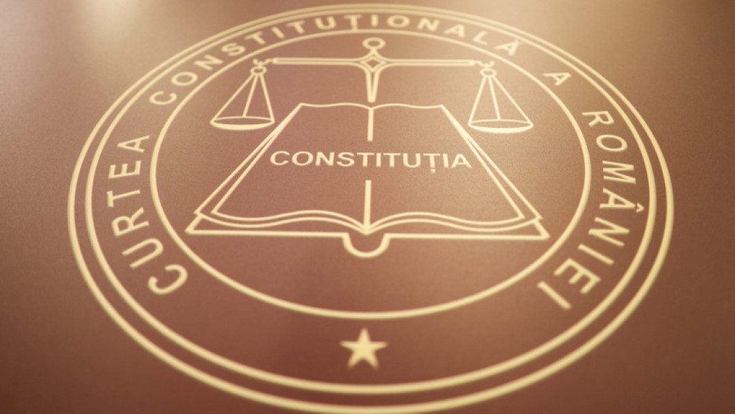 Partidul S.O.S. Romania a depus o sesizare la Curtea Constituțională împotriva legii privind combaterea discursului instigator la ură, anunță joi formațiunea. Legea, inițiată de deputatul Silviu Vexler, președintele Federației Comunităților Evreiești din România, vizează prevenirea antisemitismului, xenofobiei și radicalizării sociale. Potrivit S.O.S. Romania, această lege ar putea duce la crearea unui antisemitism artificial, fiind folosită pentru a justifica privilegii pentru anumite grupuri minoritare.