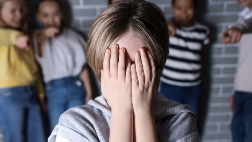 ministrul educației anunță măsuri pentru combaterea violenței și digitalizarea sistemului educațional