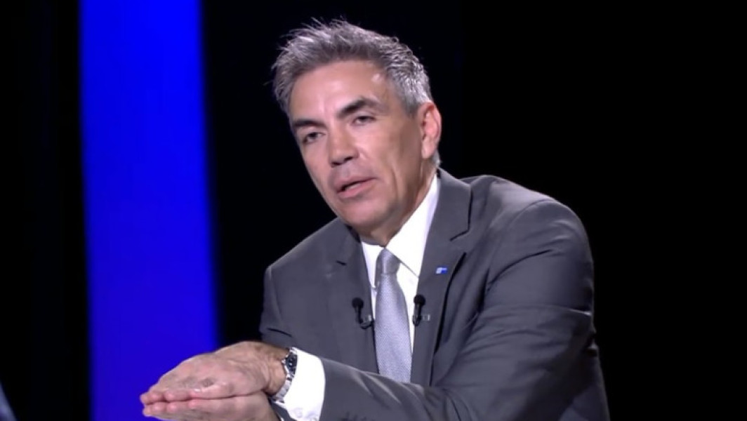 Dragoș Anastasiu, viitor vicepremier pentru reforme în noul guvern Bolojan, susține că strategia premierului desemnat este să aplice metode de business în procesul de reformare a statului. El a declarat la Digi24 că planurile fiscale urmăresc să convingă Comisia Europeană și agențiile de rating că economia României poate crește în mod sustenabil.
