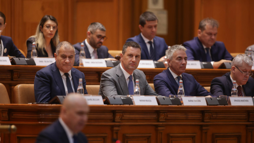 Guvernul condus de Ilie Bolojan, aprobat de Parlament