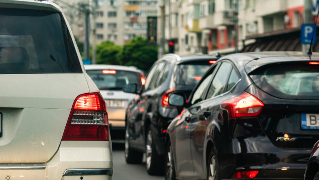 regula fermoarului, inclusă în noul cod rutier, ar putea fluidiza traficul