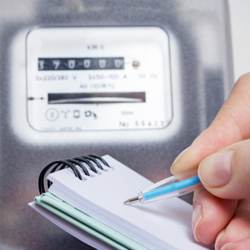 expirationarea schemei de plafonare a tarifelor la energie electrica și gazuril, afectând milioane de români