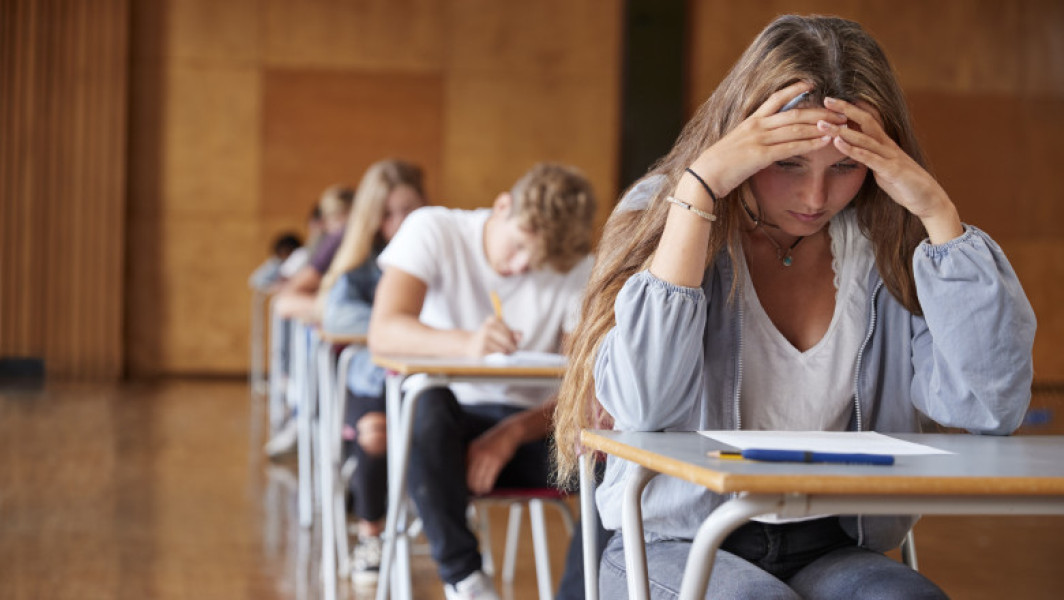 începutul evaluării naționale pentru elevii de clasa a VIII-a