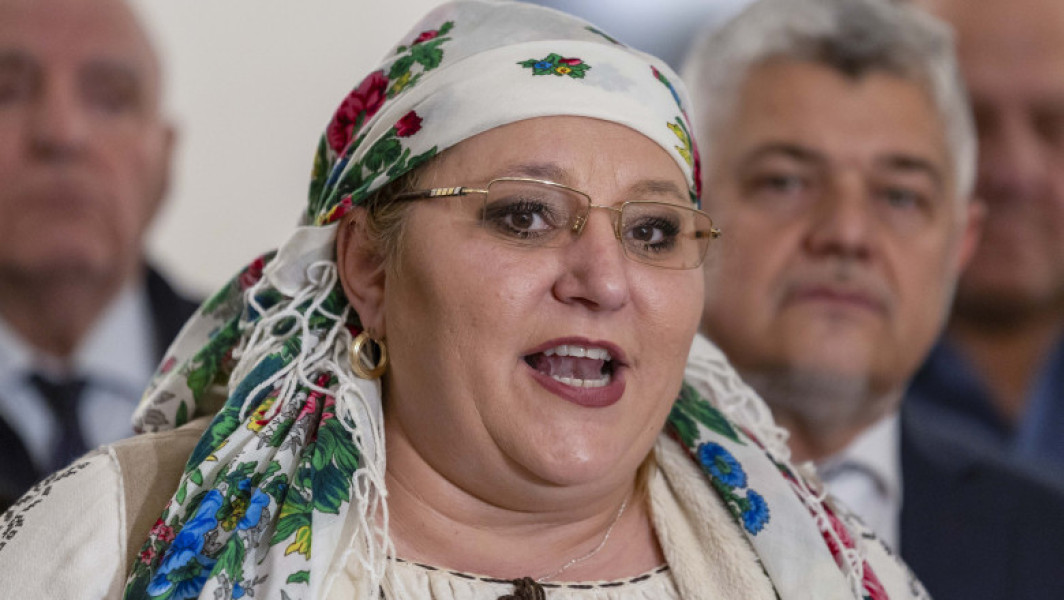 excluderea senatorilor din partidu S.O.S. Romania, Diana Sosoaca anunță desființarea grupului parlamentar de la Senat