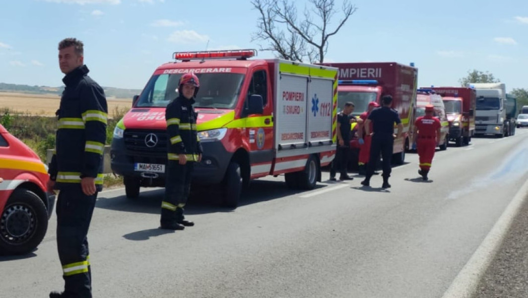 accident rutier între două microbuze și un autoturism la Cauaceu