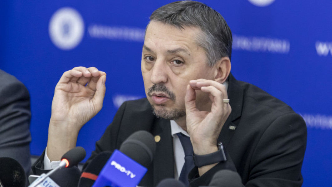 Daniel David: „Nu vom face disponibilizări și nu vom reduce salariile în educație”
