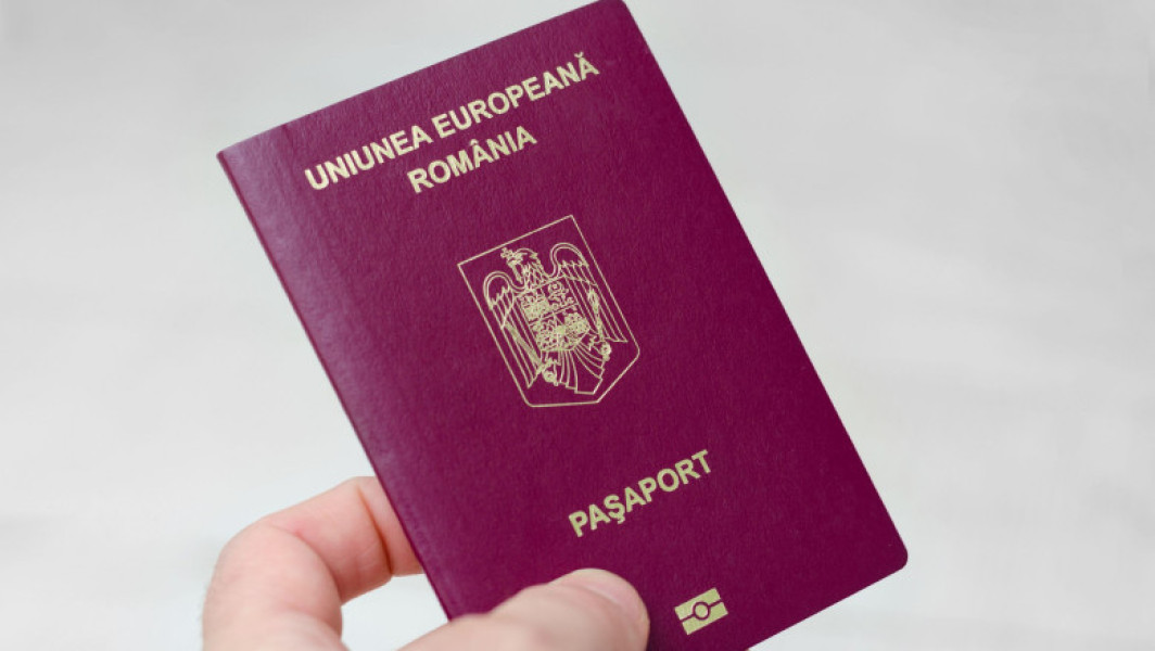 Doi funcționari publici au fost reținuți pentru 24 de ore în cazul actelor de identitate false din Botoșani