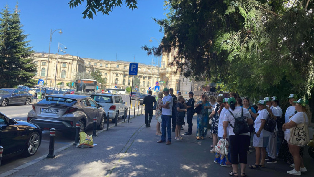 Proteste ale angajaților din sectorul social și fiscal continuă în România