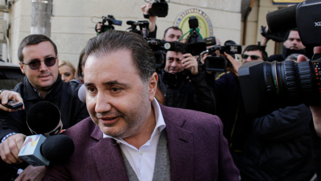 Cristian Rizea, fost deputat, a fost eliberat condiționat din Penitenciarul Jilava, după o decizie definitivă a Tribunalului Ilfov, relatează digi24.ro. Rizea fusese încarcerat pentru o condamnare de aproximativ 4 ani și 8 luni primită în 2019 într-un dosar de corupție.