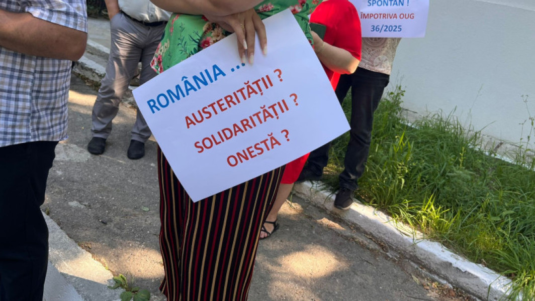 Proteste ale angajaților din casele de pensii și din instituții publice, din cauza noilor măsuri fiscale