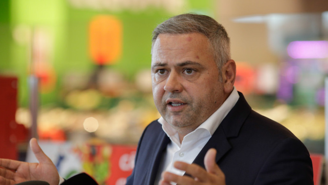 România trebuie să redirecționeze investițiile pentru a crește veniturile și a echilibra deficitul bugetar, afirmă ministrul Agriculturii